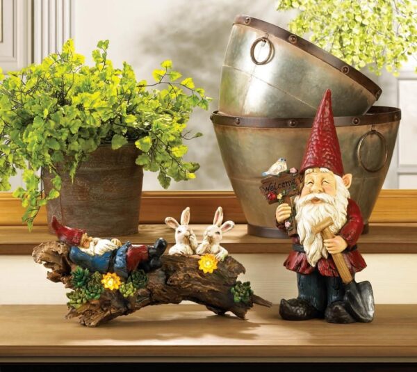 Welcome Gnome Solar Garden Decoration