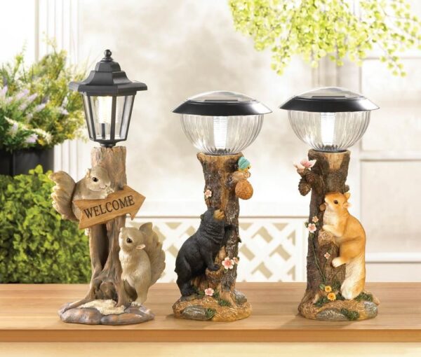 Friendly Squirrels Solar Lamp